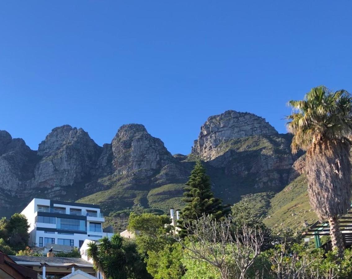 Camps Bay Blue Self-Catering Studios Cape Town Bagian luar foto