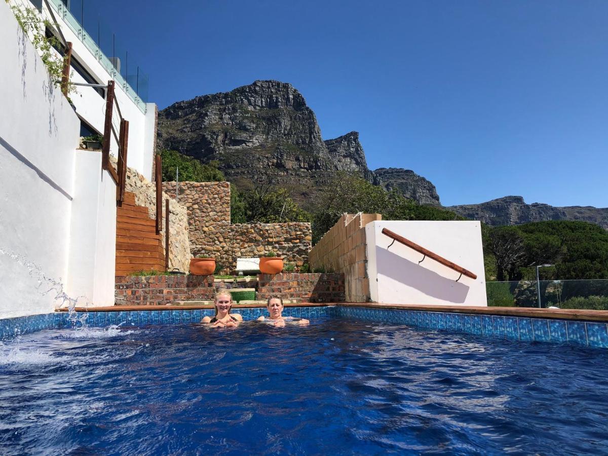 Camps Bay Blue Self-Catering Studios Cape Town Bagian luar foto