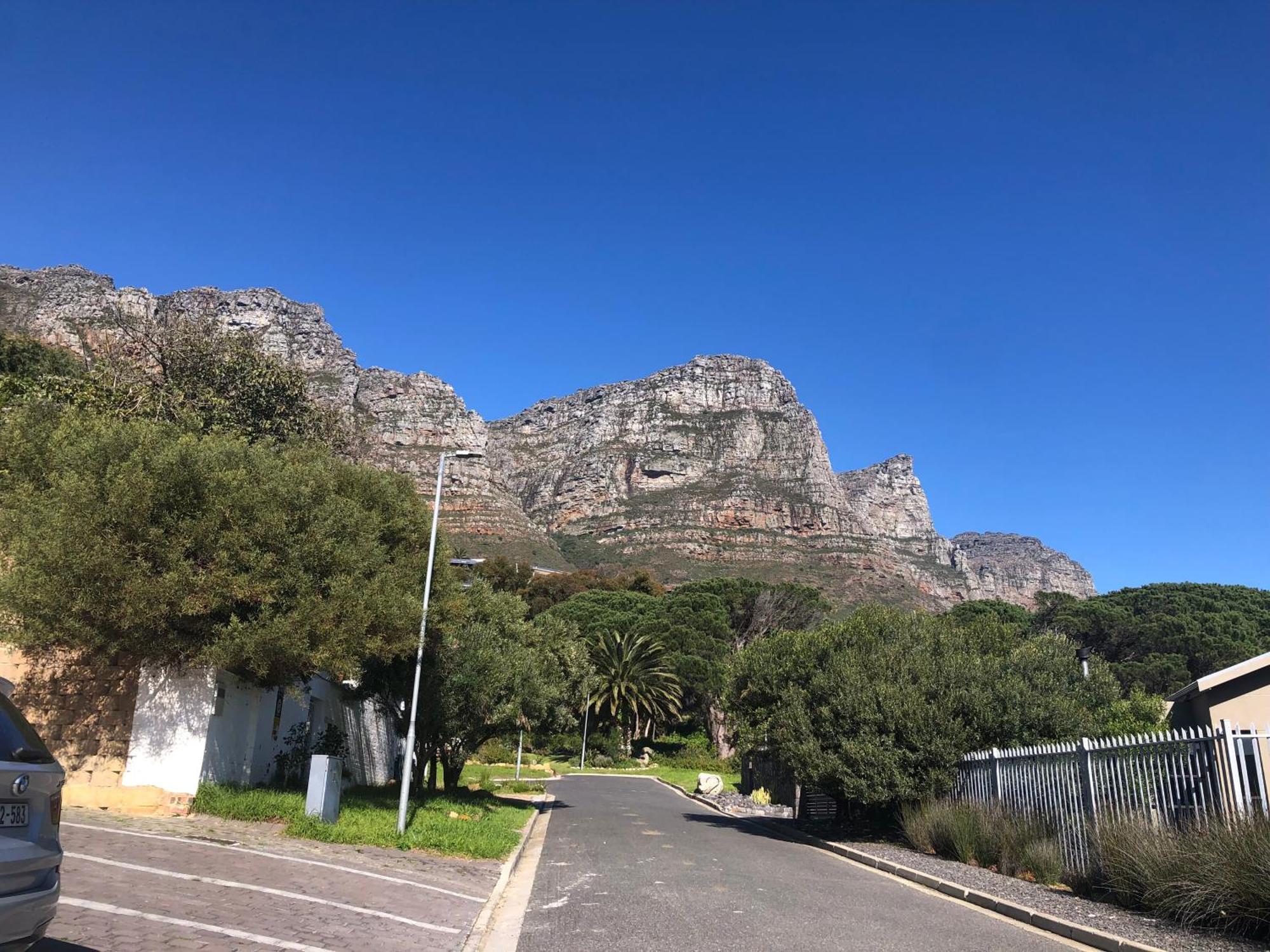 Camps Bay Blue Self-Catering Studios Cape Town Bagian luar foto