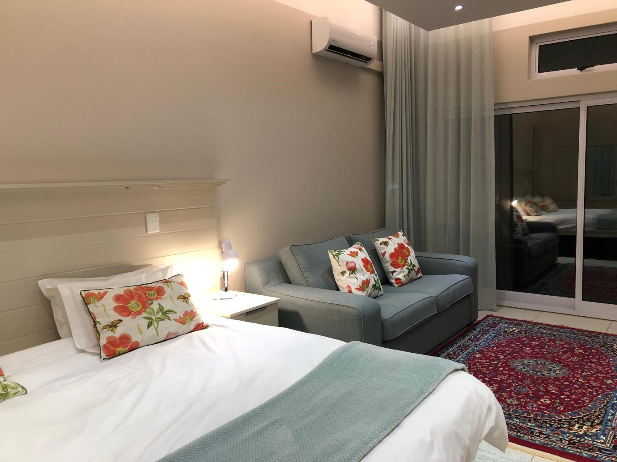 Camps Bay Blue Self-Catering Studios Cape Town Bagian luar foto