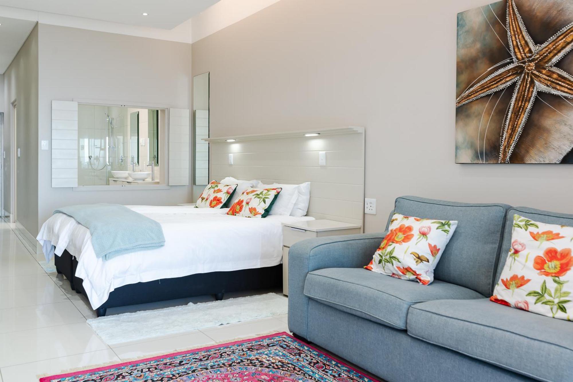 Camps Bay Blue Self-Catering Studios Cape Town Bagian luar foto
