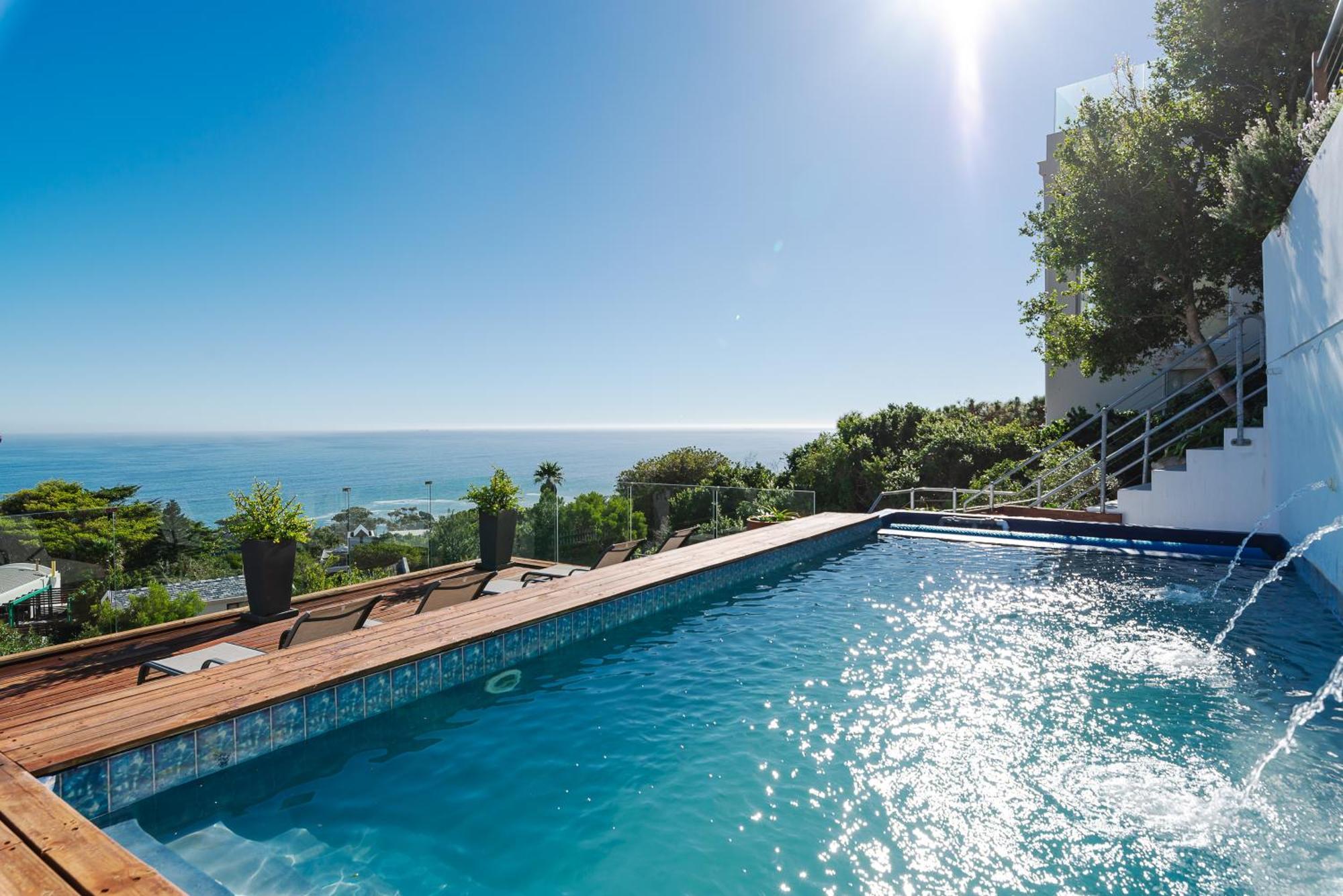 Camps Bay Blue Self-Catering Studios Cape Town Bagian luar foto